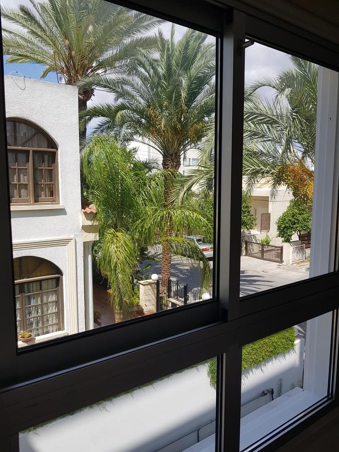 Achillion Gardens, Near Unic By 'Flats Nicosia' Appartement Buitenkant foto